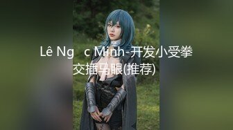 清纯系呆萌美少女！年纪不大超会玩！带上项圈道具自慰，假屌磨蹭骚逼，跳蛋塞入掰穴尿尿